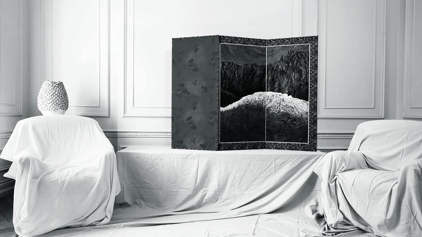 slide show folding screen by Benjamin Gordon
