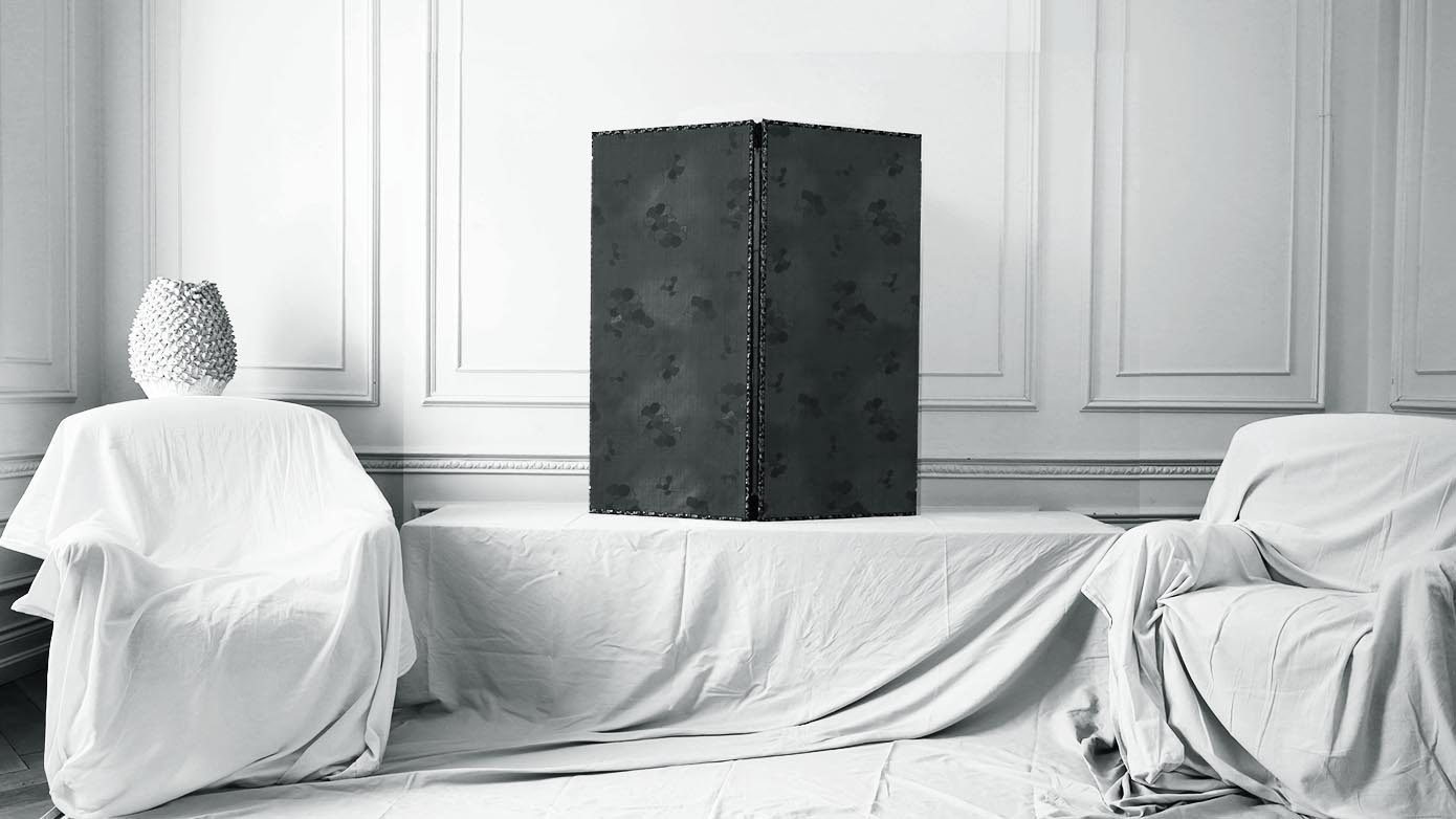 slide show folding screen by Benjamin Gordon
