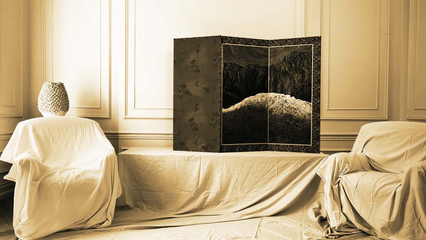 slide show folding screen by Benjamin Gordon