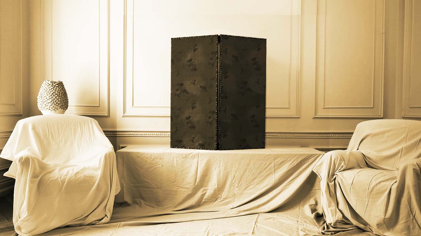 slide show folding screen by Benjamin Gordon